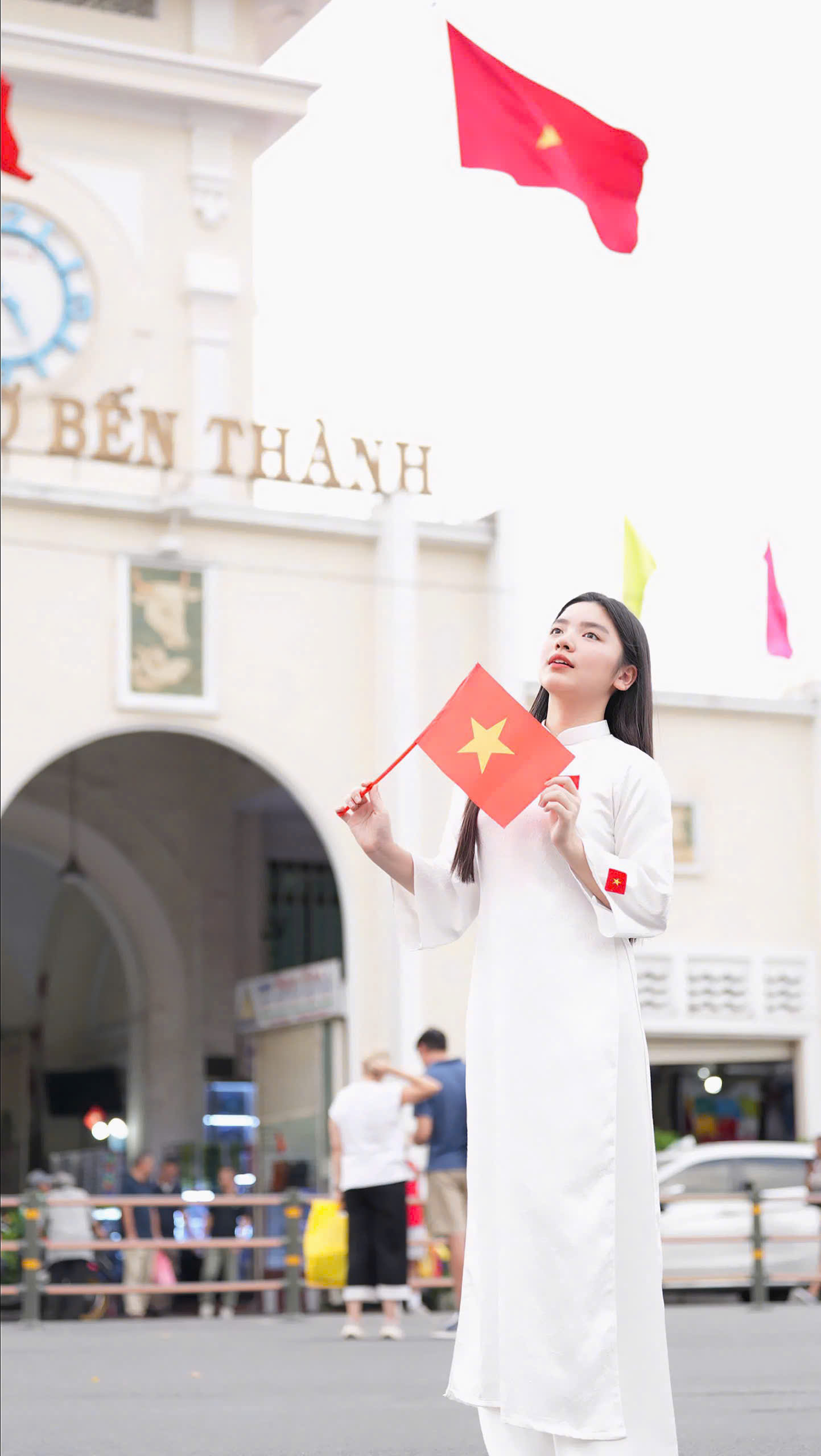 ENИI - Áo dài chợ Bến Thành